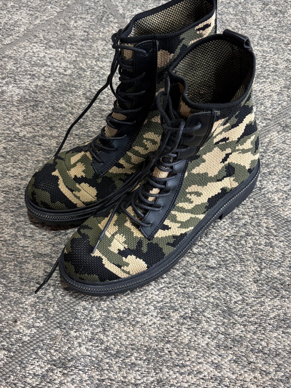 Alexis Bendel women’s camouflage boots
